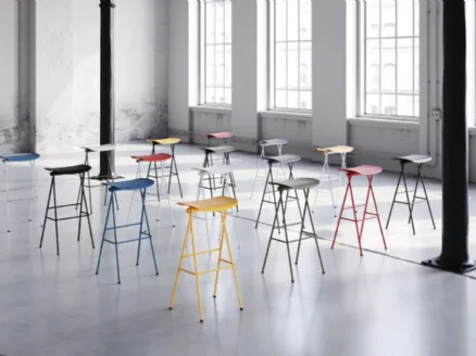 Sgabello Flip Stool di Infiniti